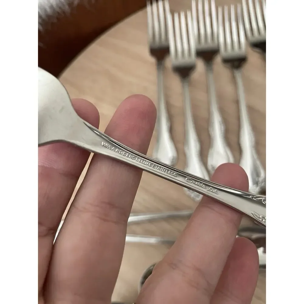 Oneida Stainless Steel Flatware Set Louisiana 14 Pieces Floral Discontinued